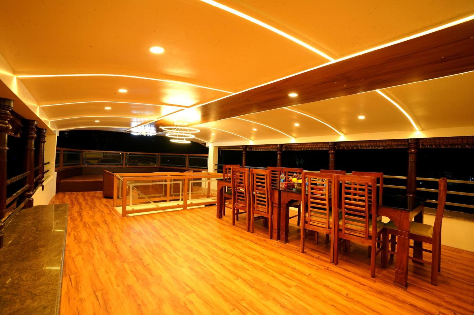 Indraprasthamlakecruise Alappuzha Buitenkant foto